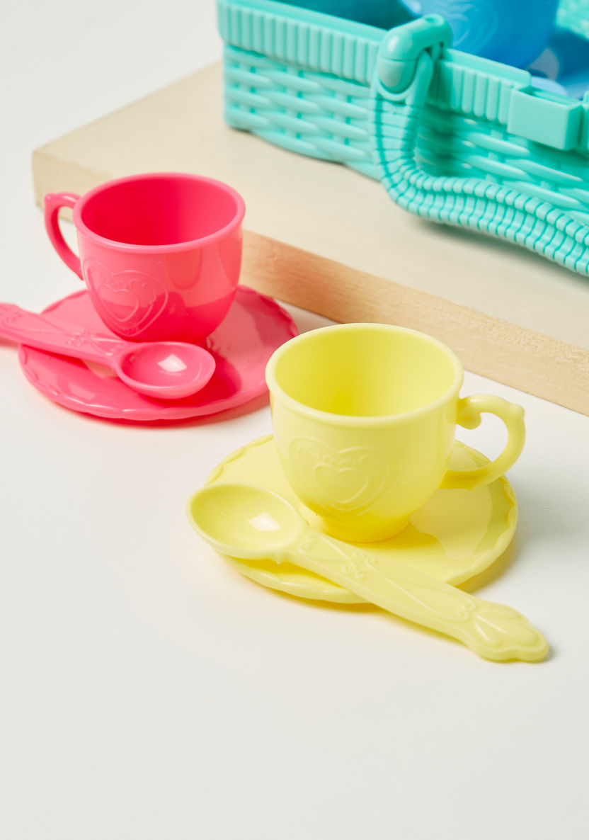 PLAYGO MUSICAL TEA SET BASKET B/O *