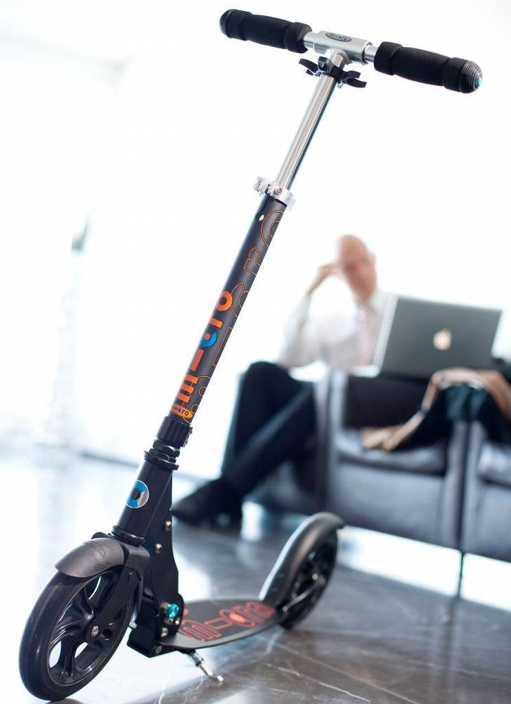 Micro Black-Ride-On & Scooters-Micro-7640108561220