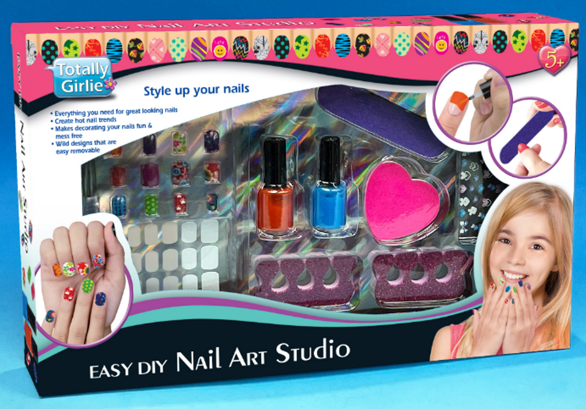 Totally Girlie Nail Manicure-Shubaik Lubaik