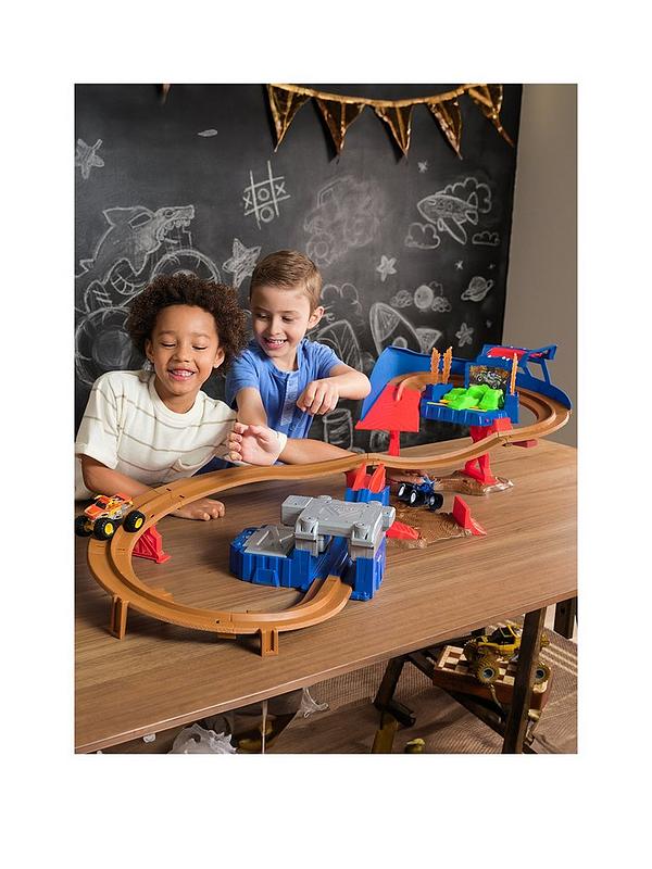 Monster Jam 1:64 Super Charger Playset-Cars & Vehicles-Monster Jam-681147034846