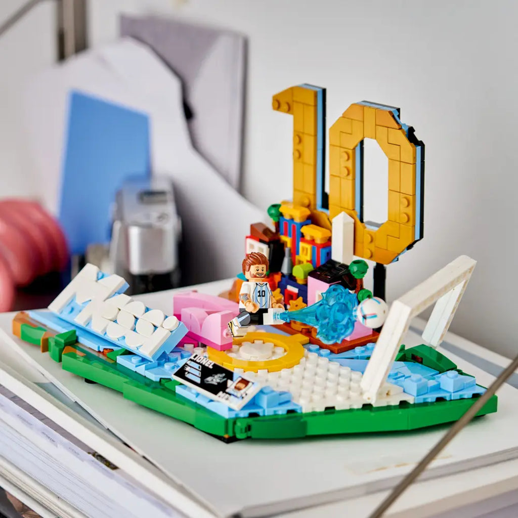 Lego Editions Lionel Messi 2026 with 500pcs 43011